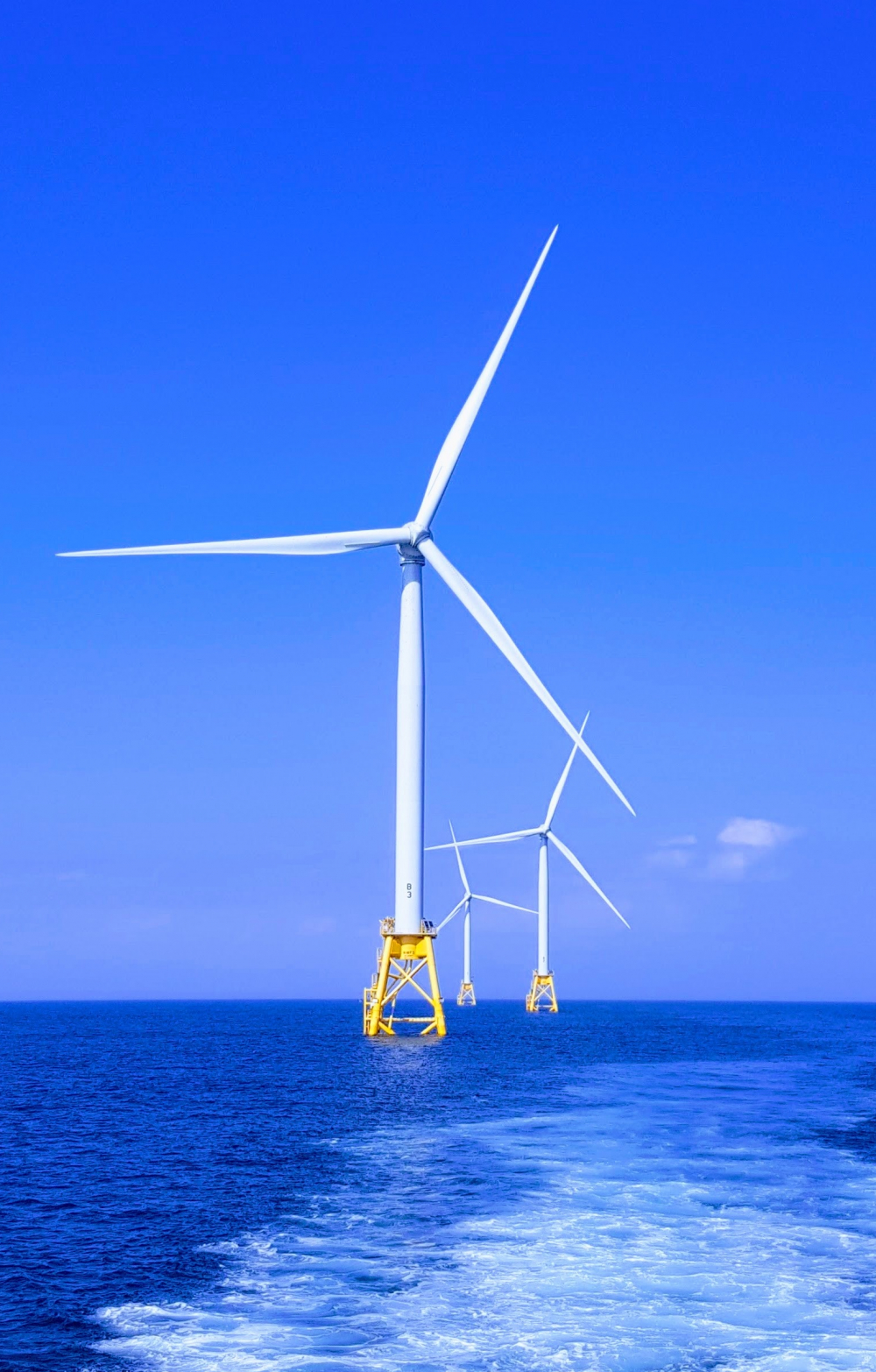 Sustainable finance wind turbines in water